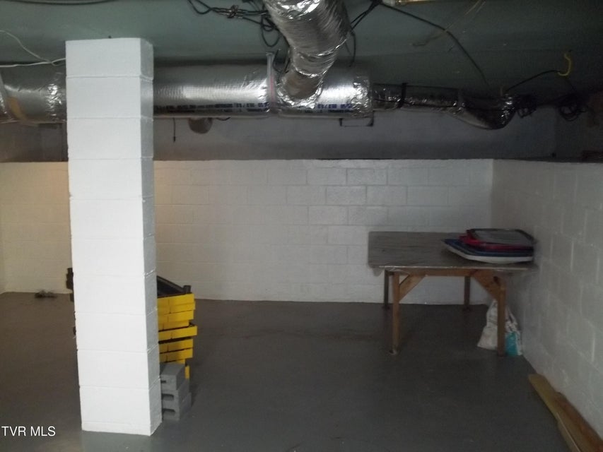 Photo #29: 1012 College Avenue