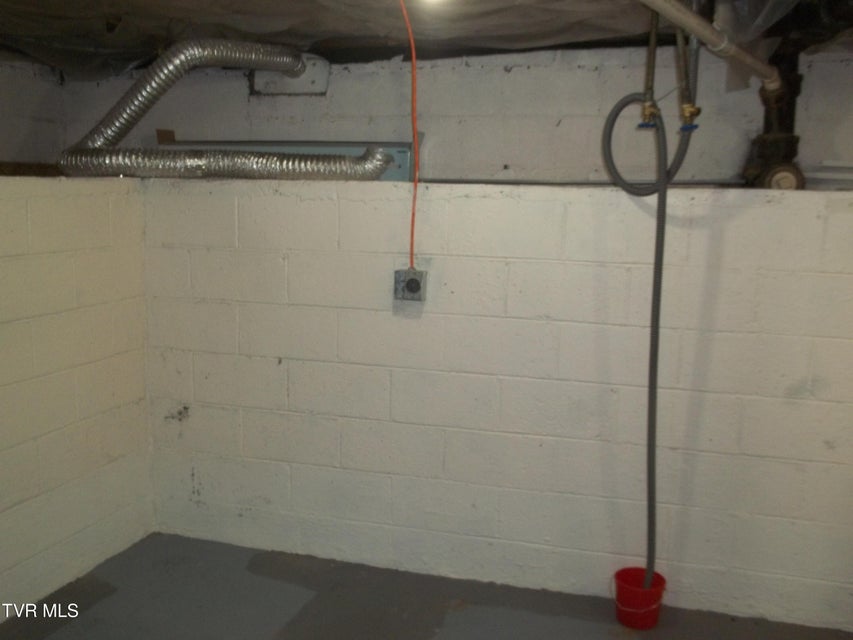 Photo #31: 1012 College Avenue