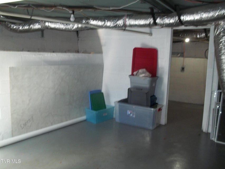 Photo #34: 1012 College Avenue