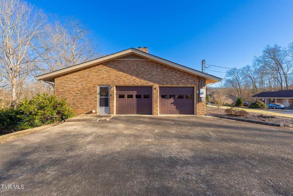 Photo #40: 2616 Suffolk Street