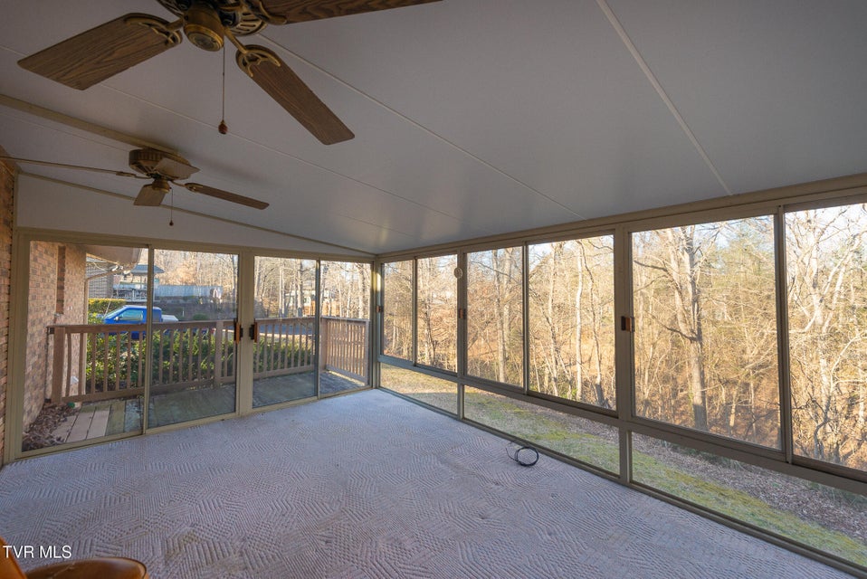 Photo #11: 2616 Suffolk Street