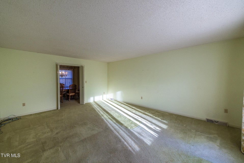 Photo #12: 2616 Suffolk Street