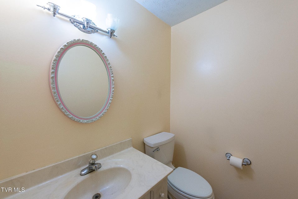 Photo #15: 2616 Suffolk Street