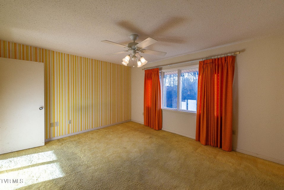 Photo #28: 2616 Suffolk Street