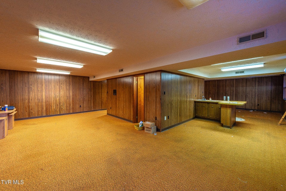 Photo #35: 2616 Suffolk Street