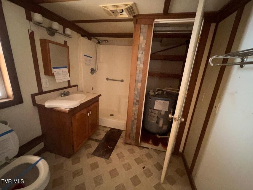 Photo #7: 641 Jacobs Hollow Road