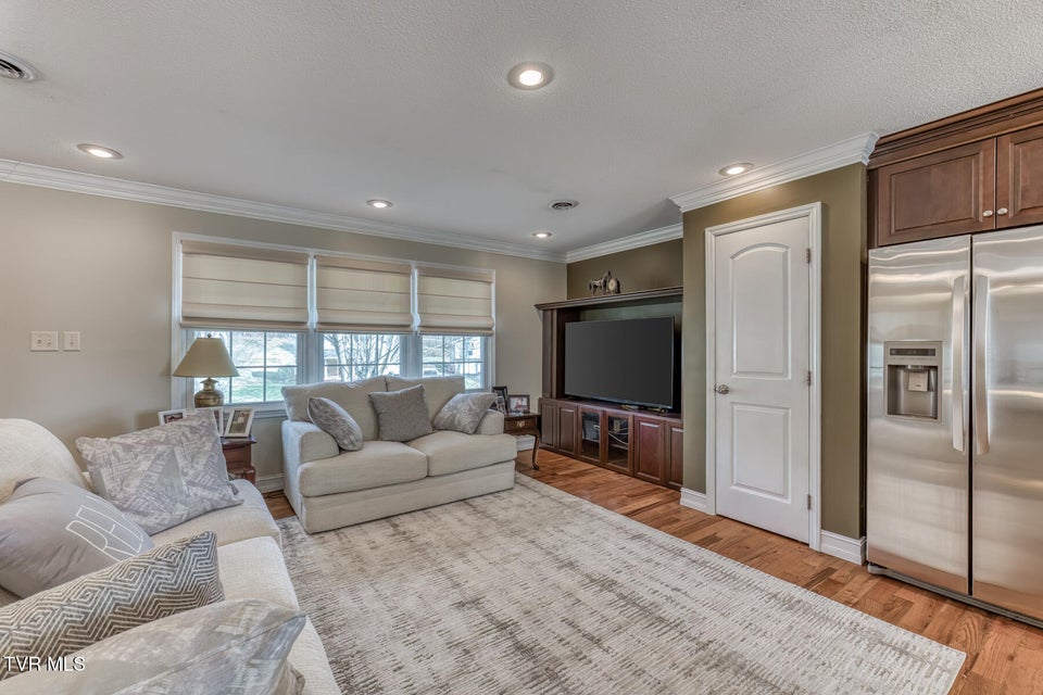 Photo #6: 15 Madison Court