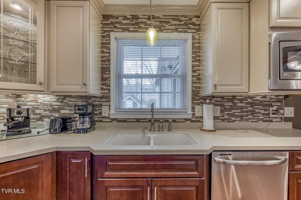 Photo #12: 15 Madison Court