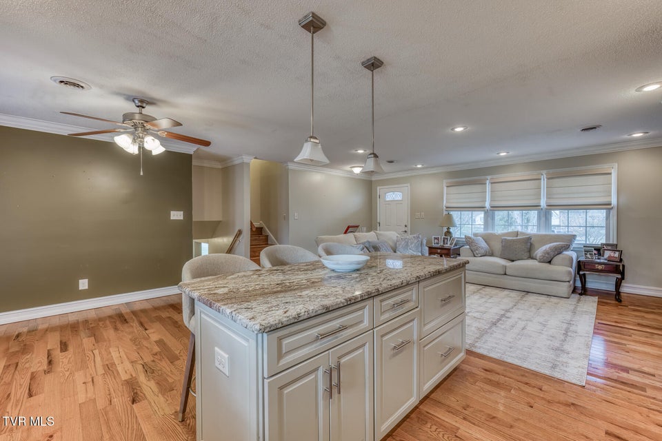 Photo #14: 15 Madison Court