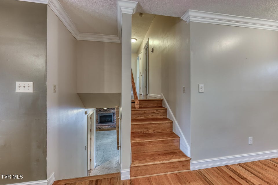 Photo #15: 15 Madison Court