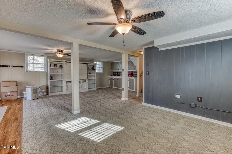 Photo #27: 15 Madison Court