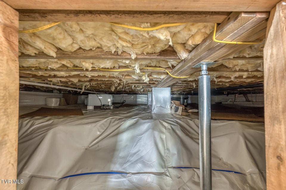 Photo #33: 15 Madison Court