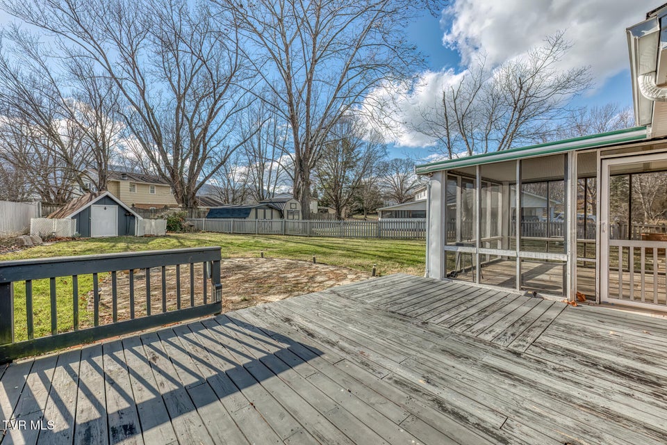 Photo #48: 15 Madison Court