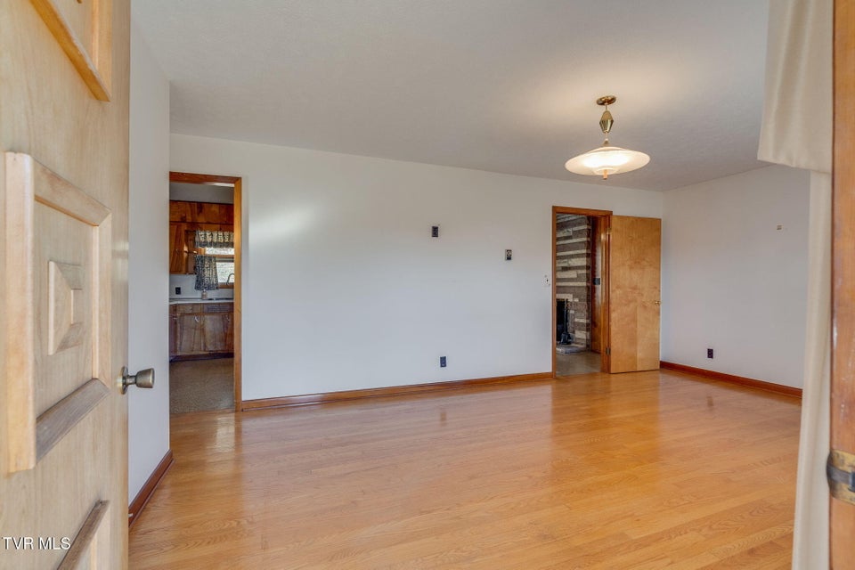 Photo #5: 318 Meadow Lark Street