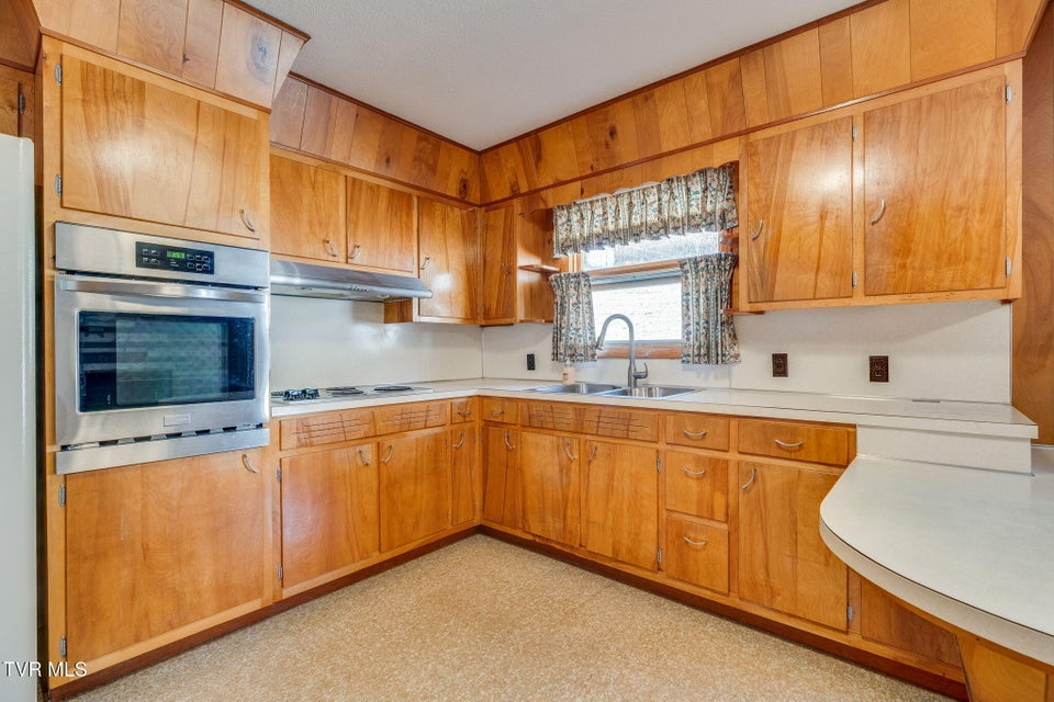 Photo #11: 318 Meadow Lark Street