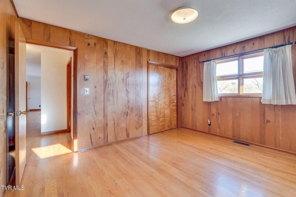 Photo #17: 318 Meadow Lark Street