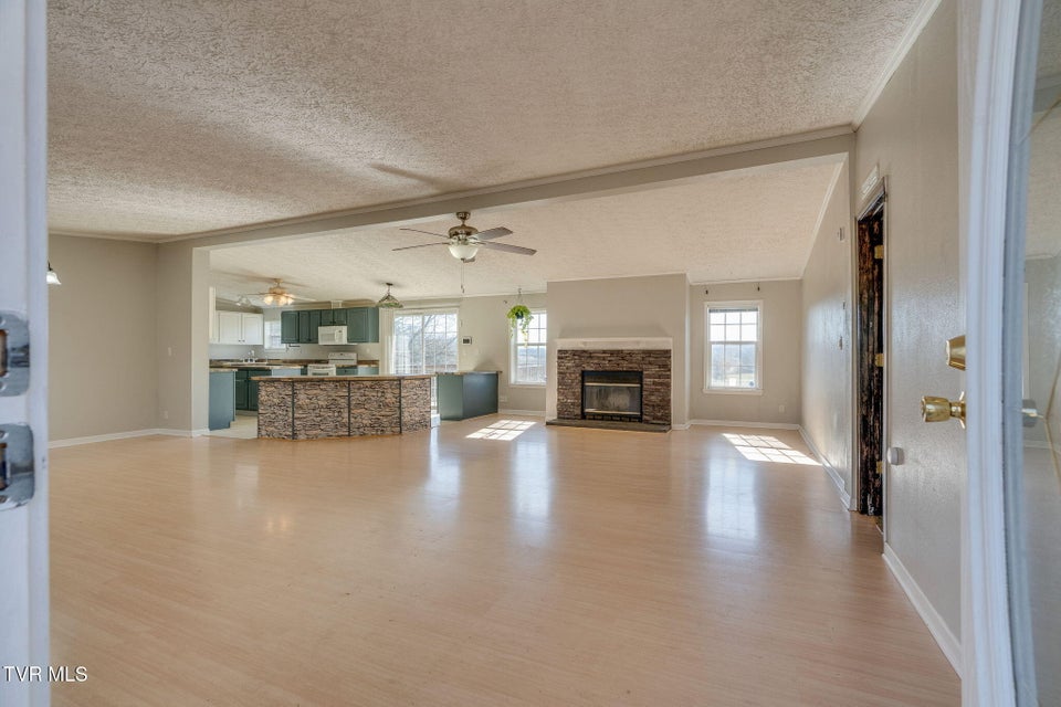 Photo #4: 1872 South Highway 81 