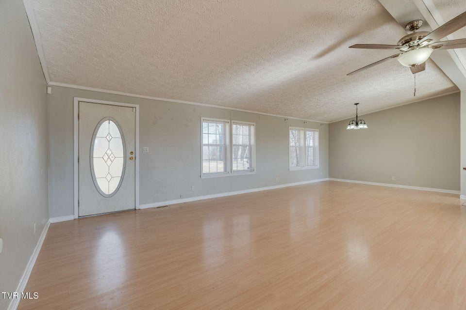 Photo #5: 1872 South Highway 81 