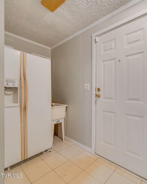 Photo #25: 1872 South Highway 81 