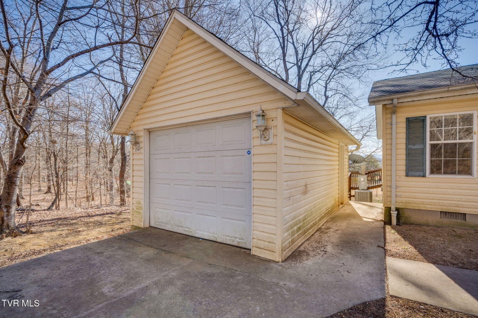 Photo #26: 1872 South Highway 81 