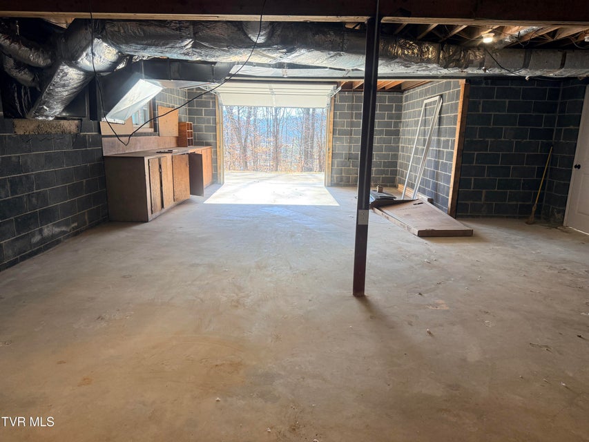 Photo #25: 208 Shady Lane