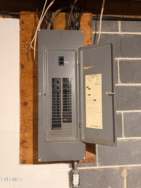 Photo #27: 208 Shady Lane