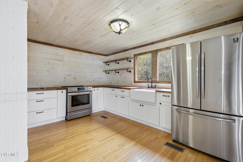 Photo #11: 355 Jay Fanning Road