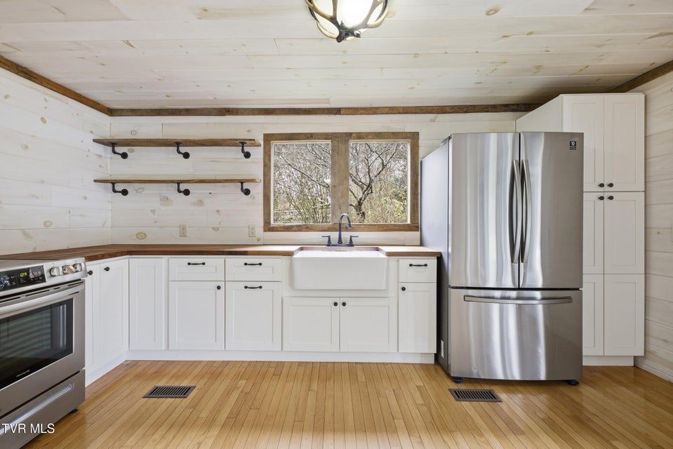 Photo #13: 355 Jay Fanning Road