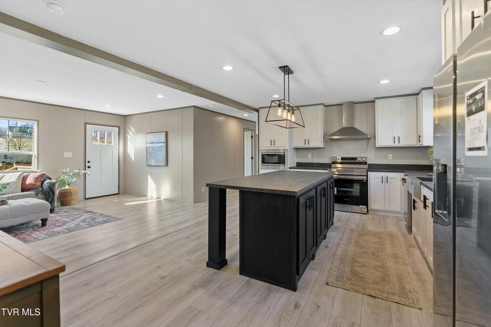 Photo #9: 8000 Snapps Ferry Road