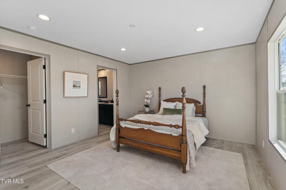 Photo #14: 8000 Snapps Ferry Road