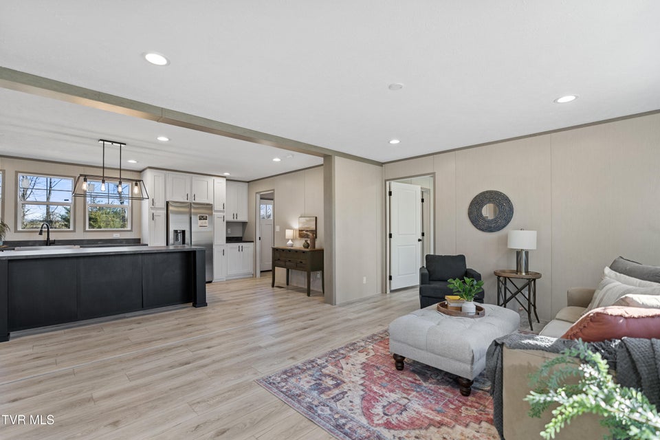 Photo #3: 8000 Snapps Ferry Road