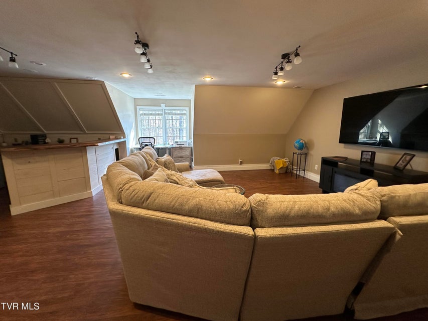 Photo #76: 182 Butchertown Road