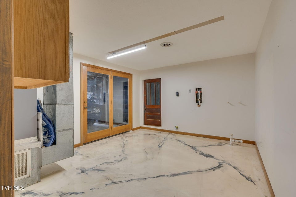 Photo #27: 1500 Tucker Hollow Road