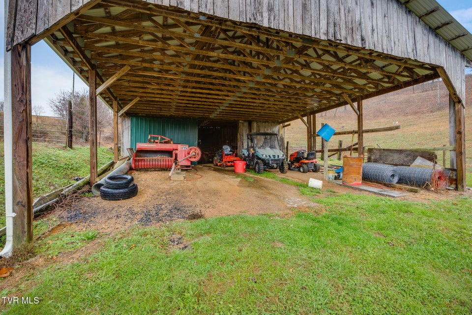 Photo #38: 1500 Tucker Hollow Road