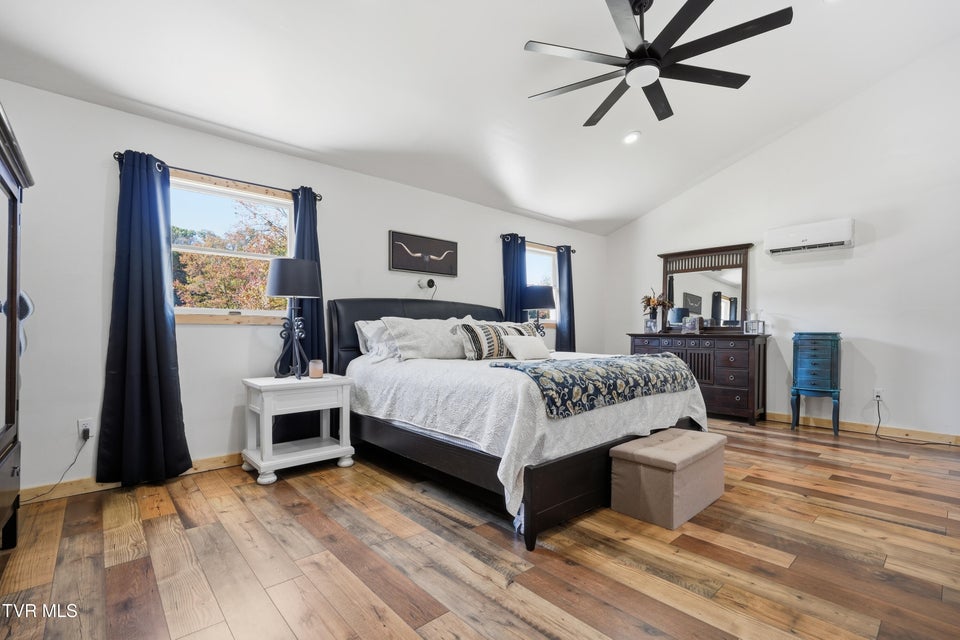 Photo #10: 333 Boone Lake Circle