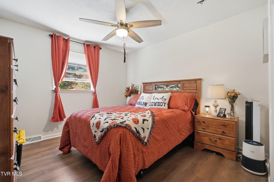 Photo #21: 333 Boone Lake Circle