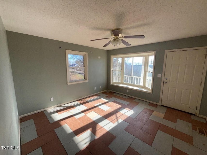 Photo #9: 333 Loretta Street