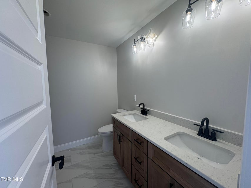 Photo #16: 252 Ruby Rose Ridge