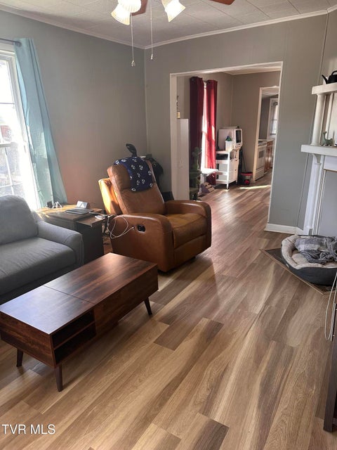 Photo #3: 1821 Broad Street