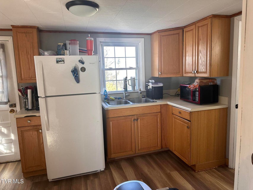 Photo #7: 1821 Broad Street