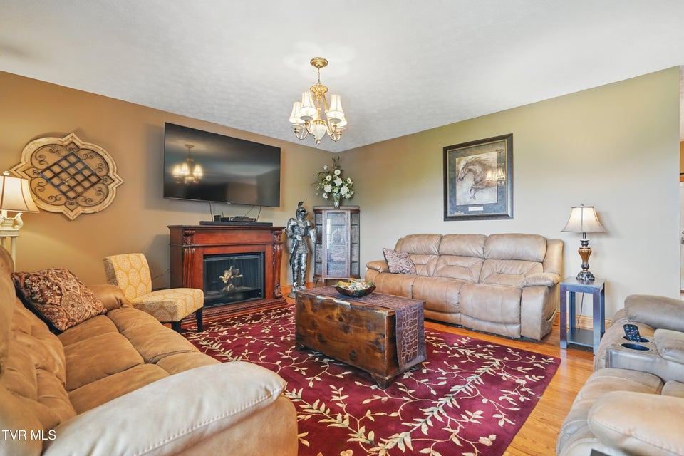 Photo #20: 4296 Bloomingdale Road