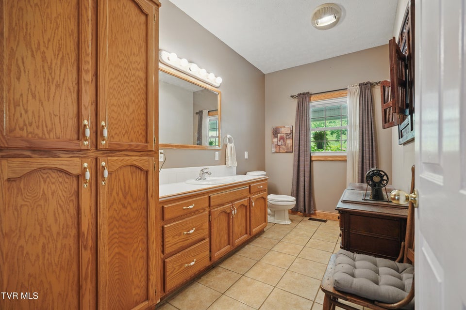 Photo #26: 4296 Bloomingdale Road