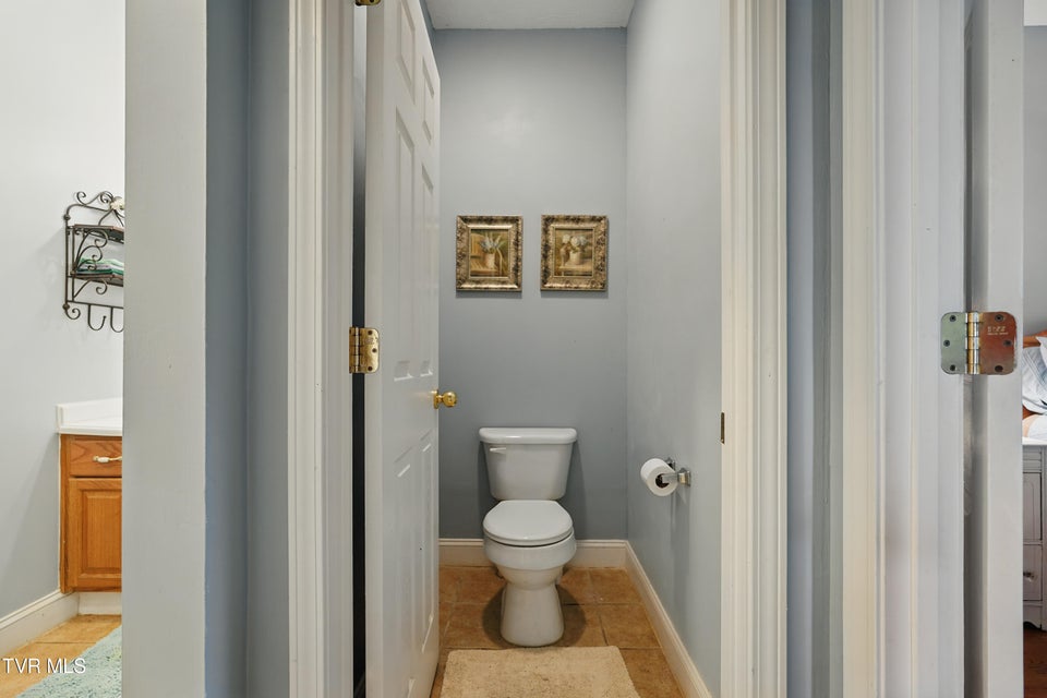 Photo #31: 4296 Bloomingdale Road