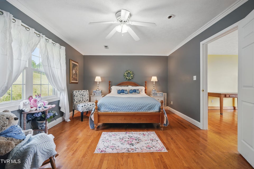 Photo #48: 4296 Bloomingdale Road