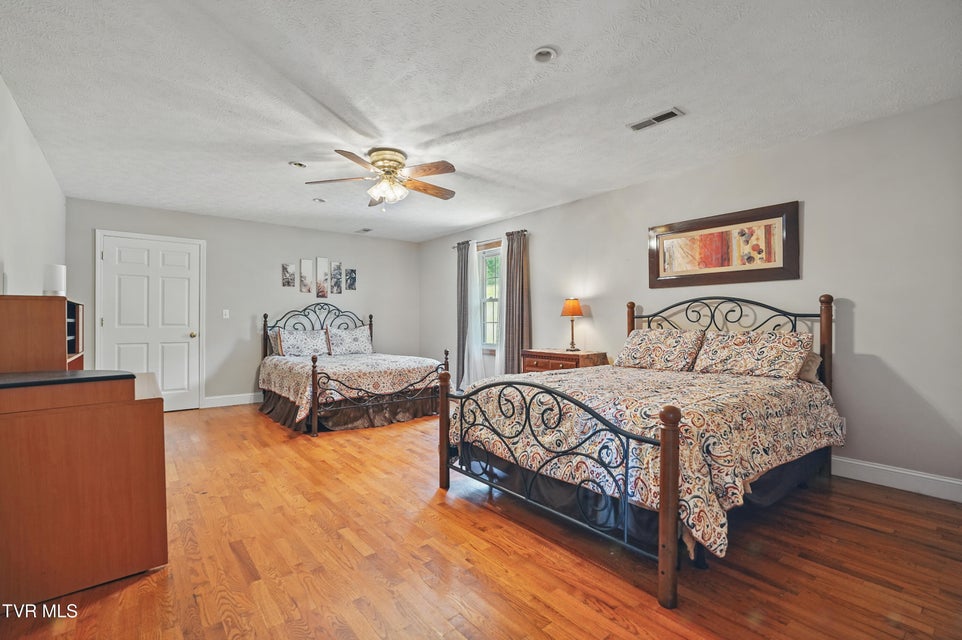 Photo #52: 4296 Bloomingdale Road