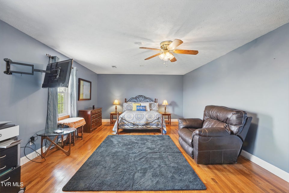 Photo #53: 4296 Bloomingdale Road