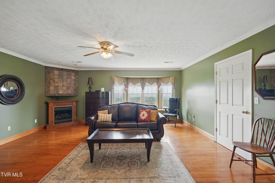 Photo #59: 4296 Bloomingdale Road