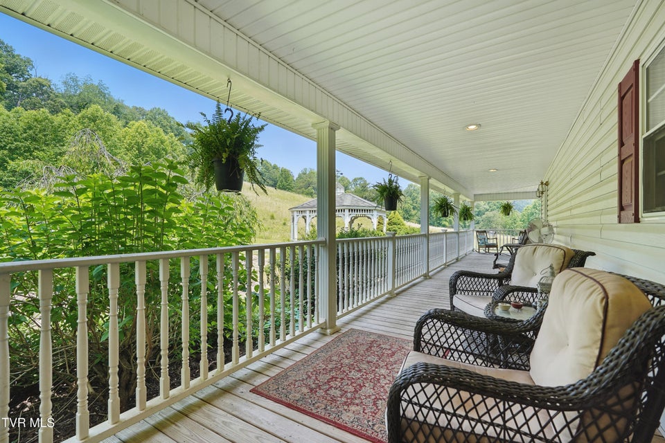 Photo #66: 4296 Bloomingdale Road