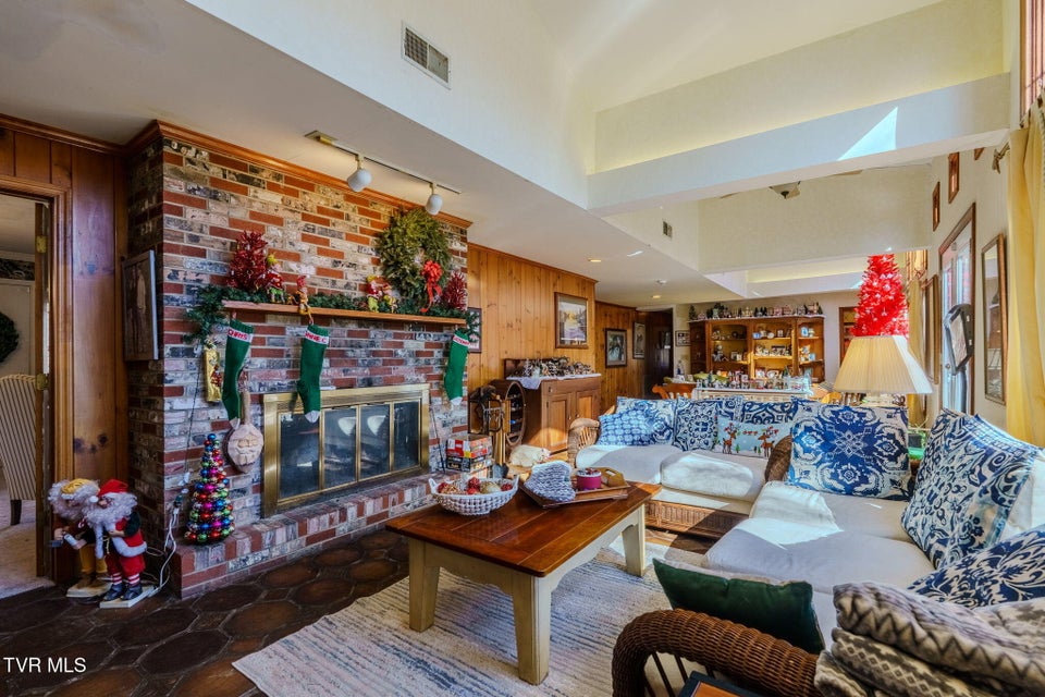 Photo #8: 4206 Bristol Highway