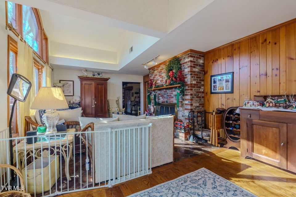 Photo #34: 4206 Bristol Highway